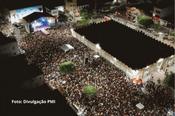 Prefeito anuncia mudança do São João de Ipirá para o Parque de Exposições